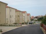 Apartman je nov i moderno opremljen. Površine je oko 60 m2. Sastoji se od dvije spavaće sobe, dnevnog...