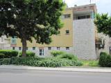 Entièrement équipé appartement de trois chambres est situé dans la vieille ville de Trogir - UNESCO...