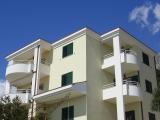 Villa Katarina je nova kuća sa potpuno opremljenim, modernim apartmanima, sa predivnim pogledom na...