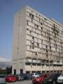 Apartman se nalazi na 3.katu u zgradi sa liftom-Sastoji se od hodnika,dvije sobe,kupaonice i dvije terase...