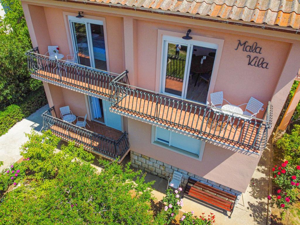 Apartmani Rab Apartmani Mala Vila Apartmanija.hr